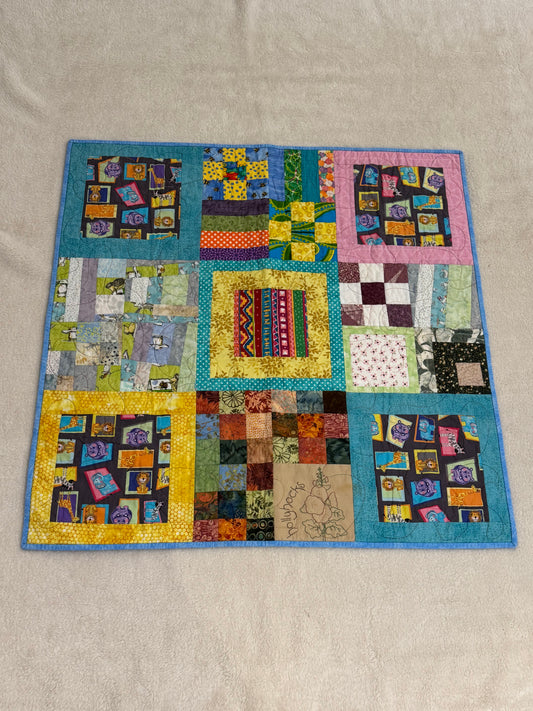 Multi-colored Animals Motif Children's Quilt